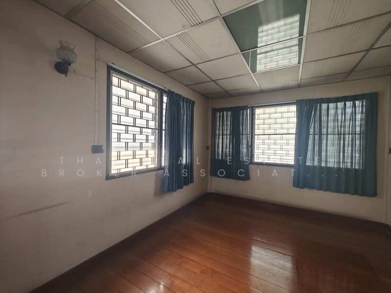 House for rent - Sathorn, Bangkok, Thung Maha Mek, Sathon, Bangkok, 4 Bedrooms, 300 sqm, Single Detached House For Rent, by Thai Real Estate Broker Association (TREBA), 500251102 - DDproperty.com
