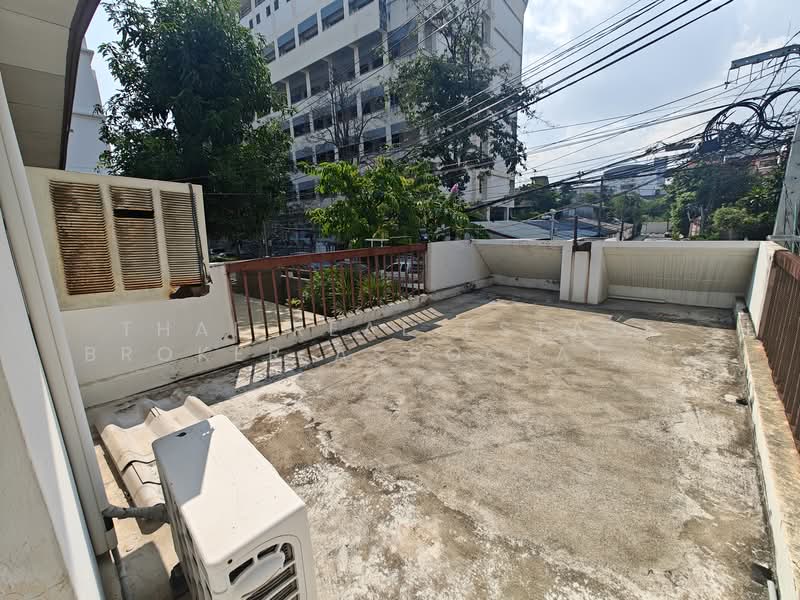 House for rent - Sathorn, Bangkok, Thung Maha Mek, Sathon, Bangkok, 4 Bedrooms, 300 sqm, Single Detached House For Rent, by Thai Real Estate Broker Association (TREBA), 500251102 - DDproperty.com