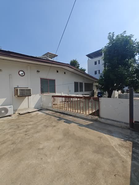 ให้เช่าบ้าน ย่านสาทร (c78), กรุงเทพ, ทุ่งมหาเมฆ, สาทร, กรุงเทพ, 300 ตร.ม., บ้านเดี่ยว ให้เช่า, โดย Thai Real Estate Broker Association (TREBA), 500251102 - DDproperty.com