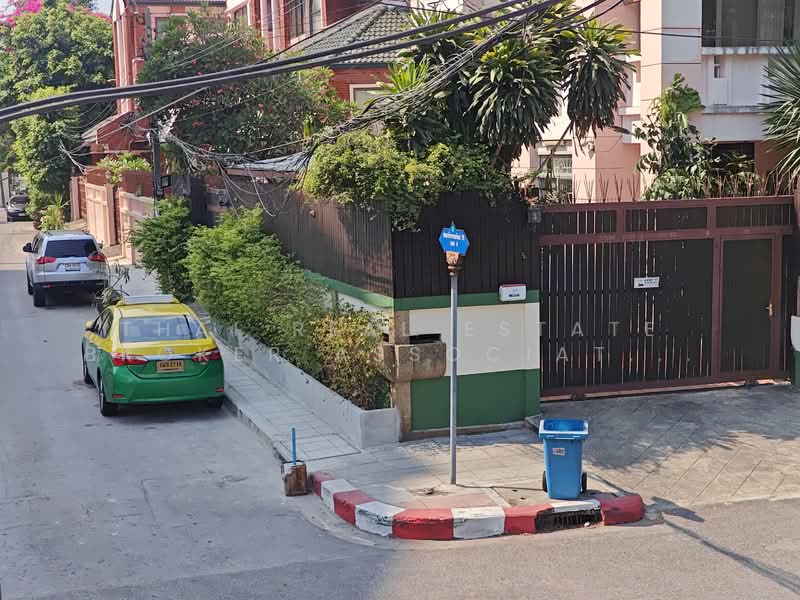 ให้เช่าบ้าน ย่านสาทร (c78), กรุงเทพ, ทุ่งมหาเมฆ, สาทร, กรุงเทพ, 300 ตร.ม., บ้านเดี่ยว ให้เช่า, โดย Thai Real Estate Broker Association (TREBA), 500251102 - DDproperty.com