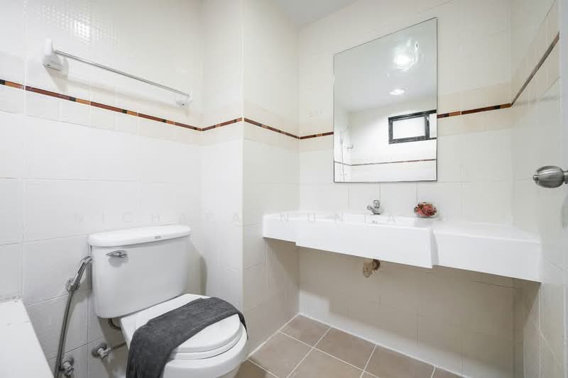 Lumpini Place Pinklao, Bangkok, 28 Borommaratchachonnani Road, Bang Bamru, Bang Phlat, Bangkok, 1 Bedroom, 30 sqm, Condo For Sale, by Nichapa Nuntapun, 500251112 - DDproperty.com