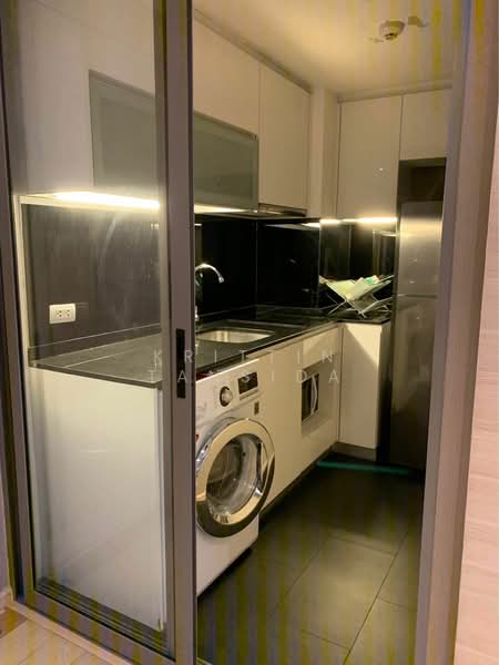 Klass Silom, Bangkok, 52 Silom Road, Silom, Bang Rak, Bangkok, 1 Bedroom, 33 sqm, Condo For Rent, by Krittin Tansida, 500251128 - DDproperty.com