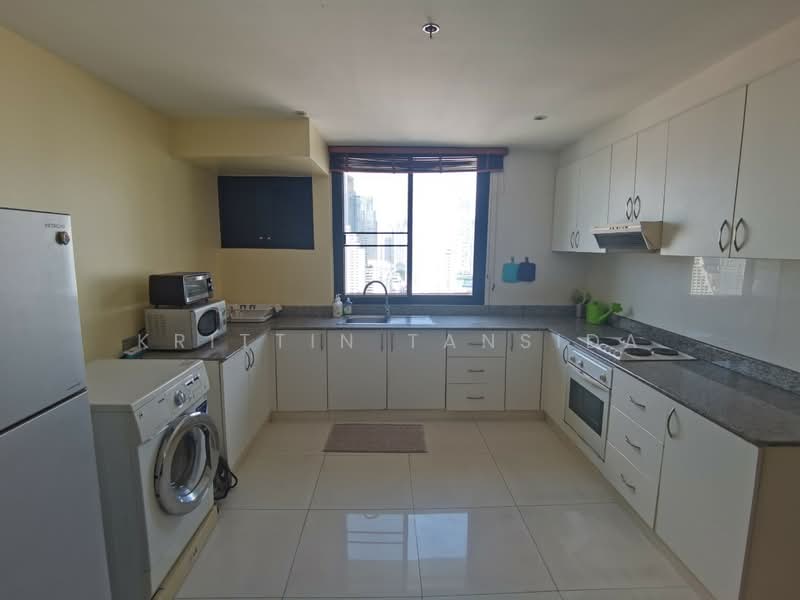 Lake Green, Bangkok, 199 Sukhumvit Soi 8, Khlong Toei, Khlong Toei, Bangkok, 3 Bedrooms, 150 sqm, Condo For Rent, by Krittin Tansida, 500251153 - DDproperty.com