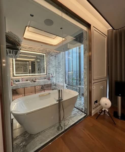 The Esse at Singha Complex, Bangkok, 1788 New Petchaburi Rd, Khlongtoei Nua, Watthana, Bangkok, 3 Bedrooms, 244 sqm, Condo For Rent, by Sarena Choengsamor, 500251212 - DDproperty.com