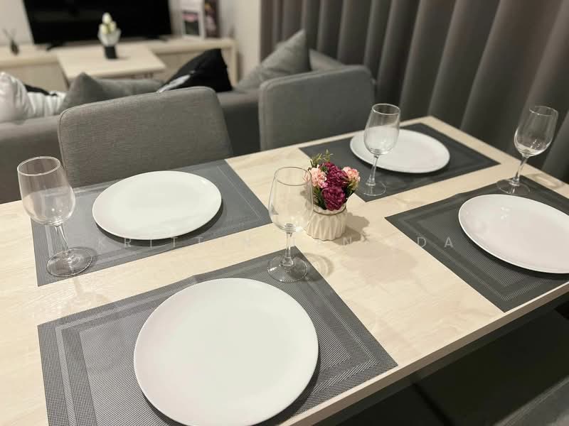 Noble Revolve Ratchada, Bangkok, 38 Ratchadapisek Road, Huai Khwang, Huai Khwang, Bangkok, 2 Bedrooms, 54 sqm, Condo For Rent, by Krittin Tansida, 500251285 - DDproperty.com