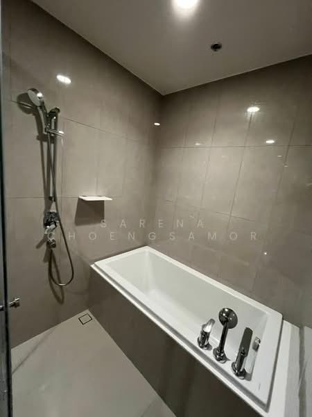 The Issara Sathorn, Bangkok, ถนนจันทน์, Thung Maha Mek, Sathon, Bangkok, 2 Bedrooms, 90 sqm, Condo For Rent, by Sarena Choengsamor, 500251389 - DDproperty.com