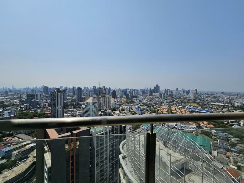Sky Walk Residences, Bangkok, 1599 Sukhumvit Road, Phra Kanong Nua, Watthana, Bangkok, 1 Bedroom, 40 sqm, Condo For Rent, by Sarena Choengsamor, 500251394 - DDproperty.com