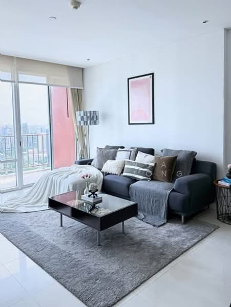 Fullerton Sukhumvit, Bangkok, Sukhumvit Road, Khlong Tan Nua, Watthana, Bangkok, 2 Bedrooms, 96 sqm, Condo For Sale, by Suchanya Champatong, 500251500 - DDproperty.com