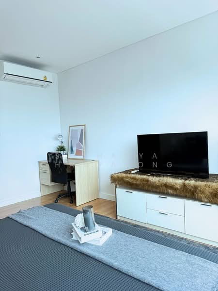 Fullerton Sukhumvit, Bangkok, Sukhumvit Road, Khlong Tan Nua, Watthana, Bangkok, 2 Bedrooms, 96 sqm, Condo For Sale, by Suchanya Champatong, 500251500 - DDproperty.com