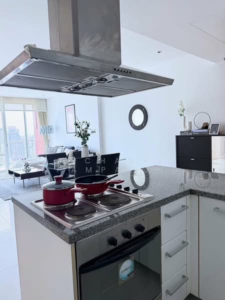 Fullerton Sukhumvit, Bangkok, Sukhumvit Road, Khlong Tan Nua, Watthana, Bangkok, 2 Bedrooms, 96 sqm, Condo For Sale, by Suchanya Champatong, 500251500 - DDproperty.com