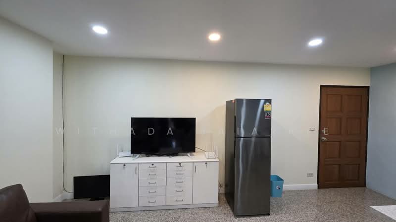 Witthayu Complex, Bangkok, 1673 New Petchaburi Road, Makkasan, Ratchathewi, Bangkok, 2 Bedrooms, 70 sqm, Condo For Rent, by Withada Jaiarree, 500251623 - DDproperty.com