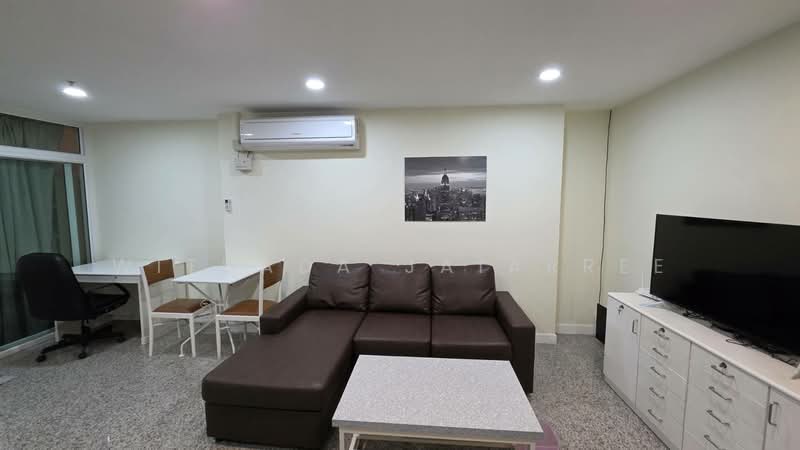 Witthayu Complex, Bangkok, 1673 New Petchaburi Road, Makkasan, Ratchathewi, Bangkok, 2 Bedrooms, 70 sqm, Condo For Rent, by Withada Jaiarree, 500251623 - DDproperty.com