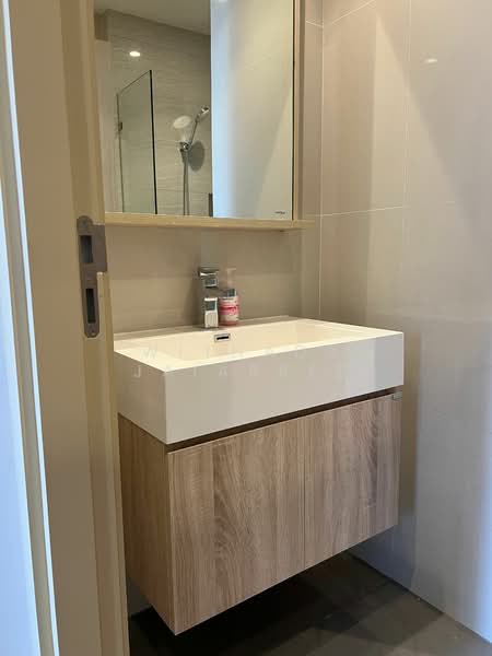 Maru Ekkamai 2, Bangkok, 70-5 Sukhumvit 63 Road, Phra Kanong Nua, Watthana, Bangkok, 1 Bedroom, 30 sqm, Condo For Rent, by Withada Jaiarree, 500251715 - DDproperty.com