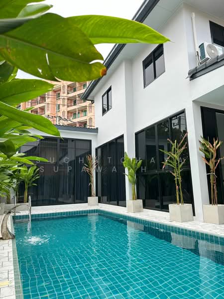 undefined, Chon Buri (Pattaya), Nong Pru, Bang Lamung (Pattaya), Chon Buri (Pattaya), 4 Bedrooms, 200 sqm, Single Detached House For Sale, by Suchatchaya Supawachiranant, 500251719 - DDproperty.com
