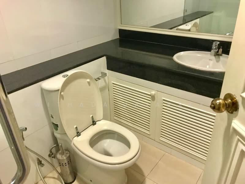 Kallista Mansion, Bangkok, 64 Soi Sukhumvit 11, Khlongtoei Nua, Watthana, Bangkok, 3 Bedrooms, 315 sqm, Condo For Rent, by Withada Jaiarree, 500251745 - DDproperty.com