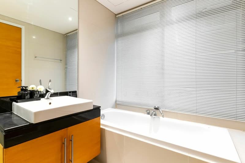 Fullerton Sukhumvit, Bangkok, Sukhumvit Road, Khlong Tan Nua, Watthana, Bangkok, 2 Bedrooms, 96 sqm, Condo For Rent, by Withada Jaiarree, 500251788 - DDproperty.com