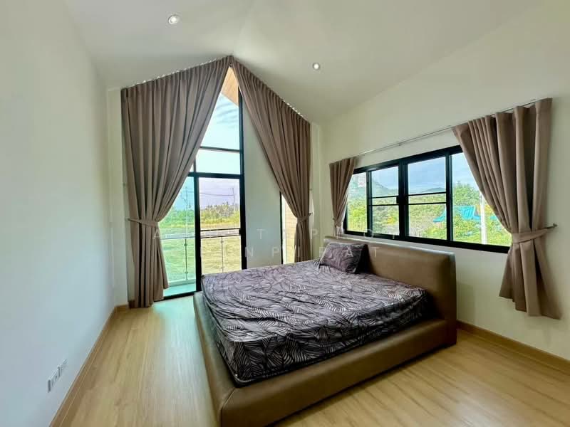 3-BR House, Prachuap Khiri Khan, Wang-Pong, Pran Buri, Prachuap Khiri Khan, 3 Bedrooms, 190 sqm, Single Detached House For Sale, by Achitaphop Klinpipat, 500251796 - DDproperty.com