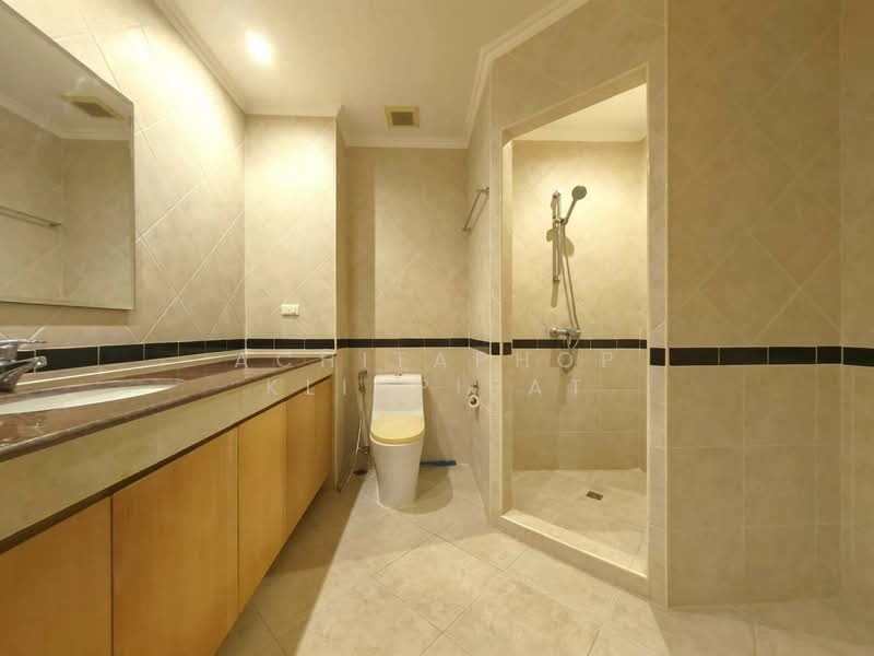 View Talay Residence 5 Pratumnak, Chon Buri (Pattaya), 6 พระตำหนัก, Nong Pru, Bang Lamung (Pattaya), Chon Buri (Pattaya), 2 Bedrooms, 184 sqm, Condo For Sale, by Achitaphop Klinpipat, 500251800 - DDproperty.com