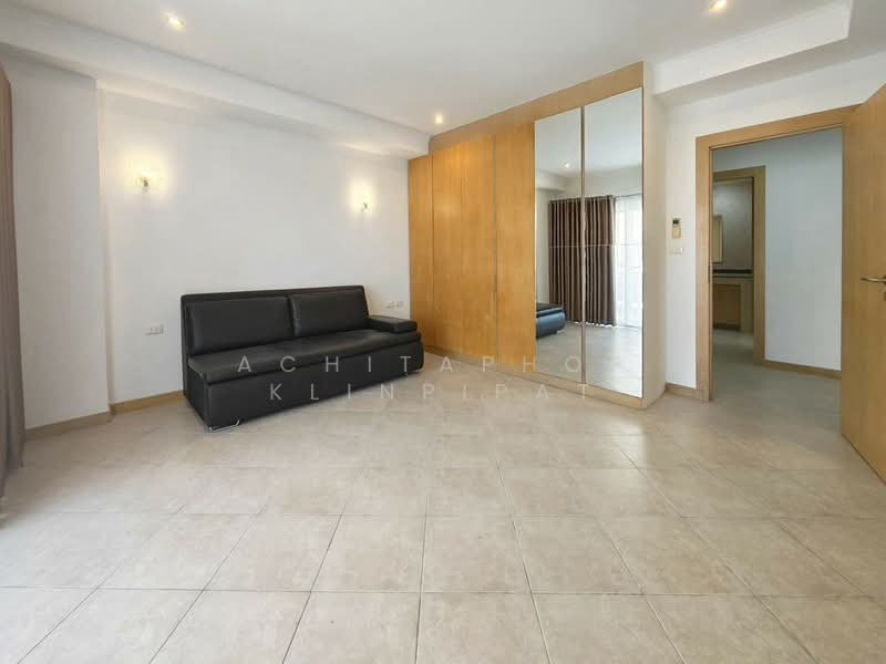 View Talay Residence 5 Pratumnak, Chon Buri (Pattaya), 6 พระตำหนัก, Nong Pru, Bang Lamung (Pattaya), Chon Buri (Pattaya), 2 Bedrooms, 184 sqm, Condo For Sale, by Achitaphop Klinpipat, 500251800 - DDproperty.com