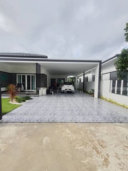 3-BR House, Chon Buri (Pattaya), Poong, Bang Lamung (Pattaya), Chon Buri (Pattaya), 3 Bedrooms, 180 sqm, Single Detached House For Sale, by Achitaphop Klinpipat, 500251829 - DDproperty.com