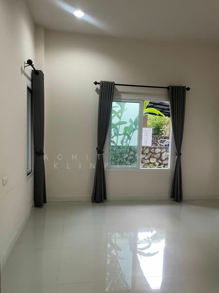 undefined, Chon Buri (Pattaya), Nong Pla Lai, Bang Lamung (Pattaya), Chon Buri (Pattaya), 3 Bedrooms, 240 sqm, Single Detached House For Rent, by Achitaphop Klinpipat, 500251860 - DDproperty.com