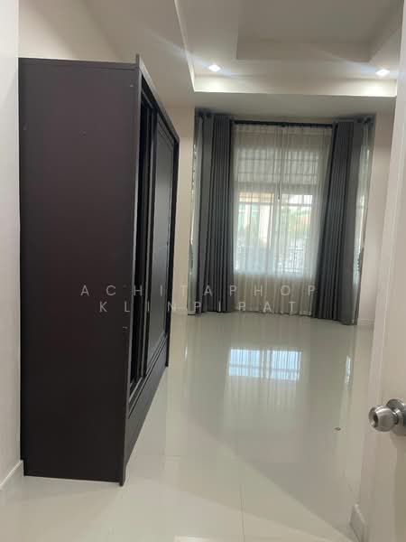 undefined, Chon Buri (Pattaya), Nong Pla Lai, Bang Lamung (Pattaya), Chon Buri (Pattaya), 3 Bedrooms, 240 sqm, Single Detached House For Rent, by Achitaphop Klinpipat, 500251860 - DDproperty.com