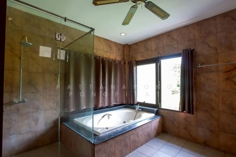 3-BR Villa, Prachuap Khiri Khan, Hua Hin, Hua Hin, Prachuap Khiri Khan, 3 Bedrooms, 360 sqm, Villa For Sale, by Pattanapong Pongpipat, 500251863 - DDproperty.com