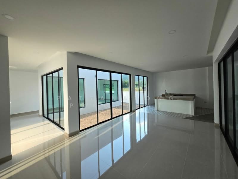 3-BR House, Chon Buri (Pattaya), Phlu Ta Loung, Sattahip, Chon Buri (Pattaya), 3 Bedrooms, 170 sqm, Single Detached House For Sale, by Pattanapong Pongpipat, 500251880 - DDproperty.com