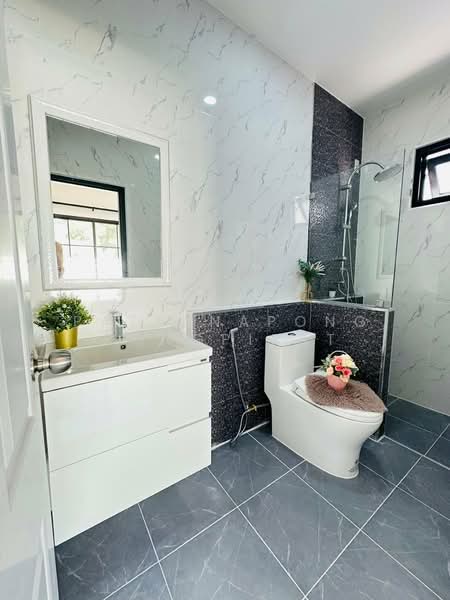 Rattanakorn Village 18, Chon Buri (Pattaya), Na Kloe, Bang Lamung (Pattaya), Chon Buri (Pattaya), 3 Bedrooms, 85 sqm, Single Detached House For Sale, by Pattanapong Pongpipat, 500251924 - DDproperty.com