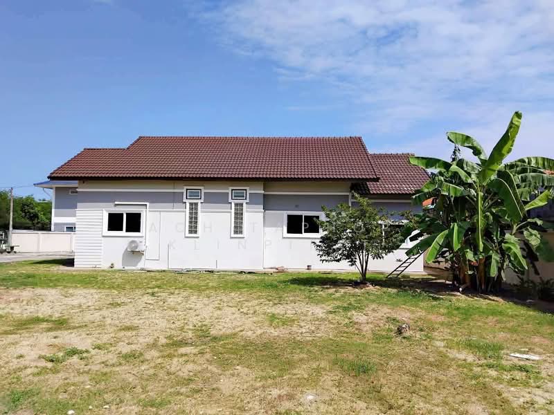 3-BR House, Chon Buri (Pattaya), Na Kloe, Bang Lamung (Pattaya), Chon Buri (Pattaya), 3 Bedrooms, 250 sqm, Single Detached House For Sale, by Achitaphop Klinpipat, 500251993 - DDproperty.com