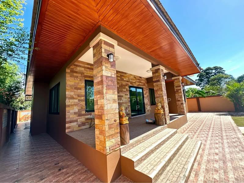 For Sale - 3-BR House, Chon Buri (Pattaya)