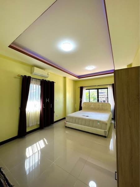 For Sale - 3-BR House, Chon Buri (Pattaya)