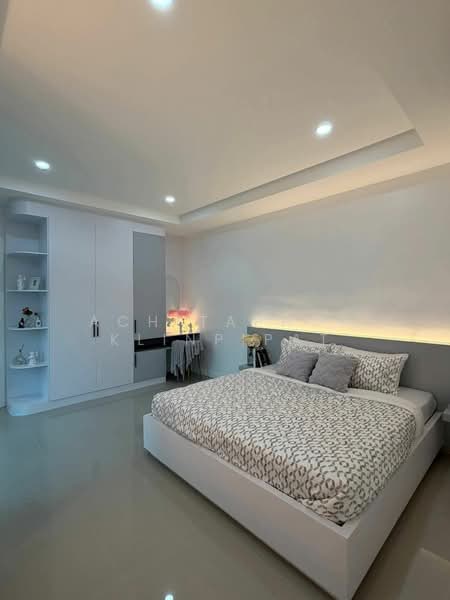 3-BR House, Chon Buri (Pattaya), Nong Pru, Bang Lamung (Pattaya), Chon Buri (Pattaya), 3 Bedrooms, 204 sqm, Single Detached House For Sale, by Achitaphop Klinpipat, 500252041 - DDproperty.com