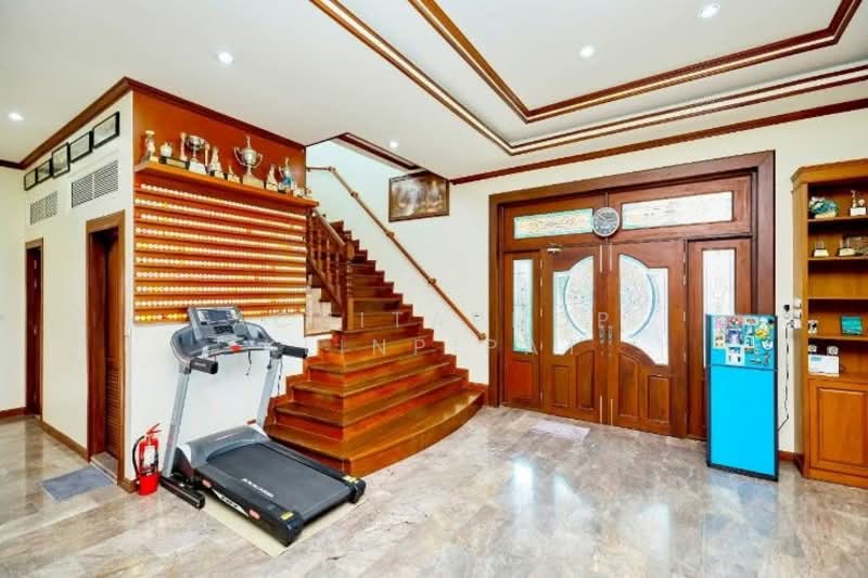 6-BR Villa, Chon Buri (Pattaya), Poong, Bang Lamung (Pattaya), Chon Buri (Pattaya), 6 Bedrooms, 2,400 sqm, Villa For Sale, by Achitaphop Klinpipat, 500252070 - DDproperty.com