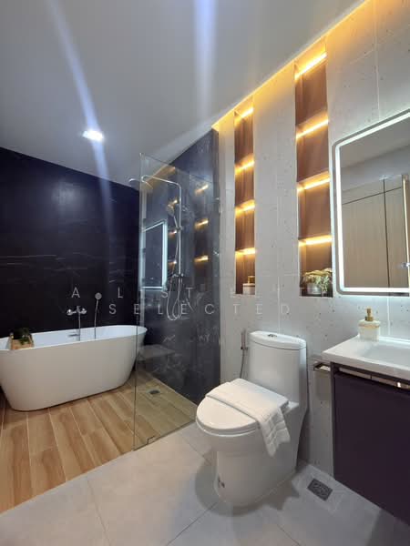 Pattaya Tower, Chon Buri (Pattaya), 79 Pattaya 4, Bang Lamung, Bang Lamung (Pattaya), Chon Buri (Pattaya), 5 Bedrooms, 350 sqm, Villa For Sale, by A LIST ELITE SELECTED, 500252116 - DDproperty.com