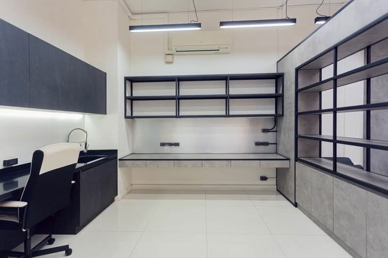 The Park Lane 22, Bangkok, 42 Soi Pridi Banomyong 45, Khlong Tan Nua, Watthana, Bangkok, 3 Bedrooms, 300 sqm, Townhouse For Rent, by ทิพย์, 500252136 - DDproperty.com