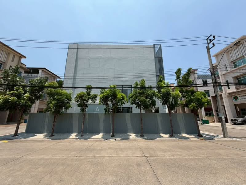 Preecha Beyond Ramkhamhaeng-Krungthepkreetha : ปรีชา บียอนด์ รามคำแหง-กรุงเทพกรีฑา, Bangkok, เคหะร่มเกล้า, Khlong Song Ton Nun, Lat Krabang, Bangkok, 4 Bedrooms, 400 sqm, Single Detached House For Sale, by Poonyaporn Veerabulyarit, 500252159 - DDproperty.com