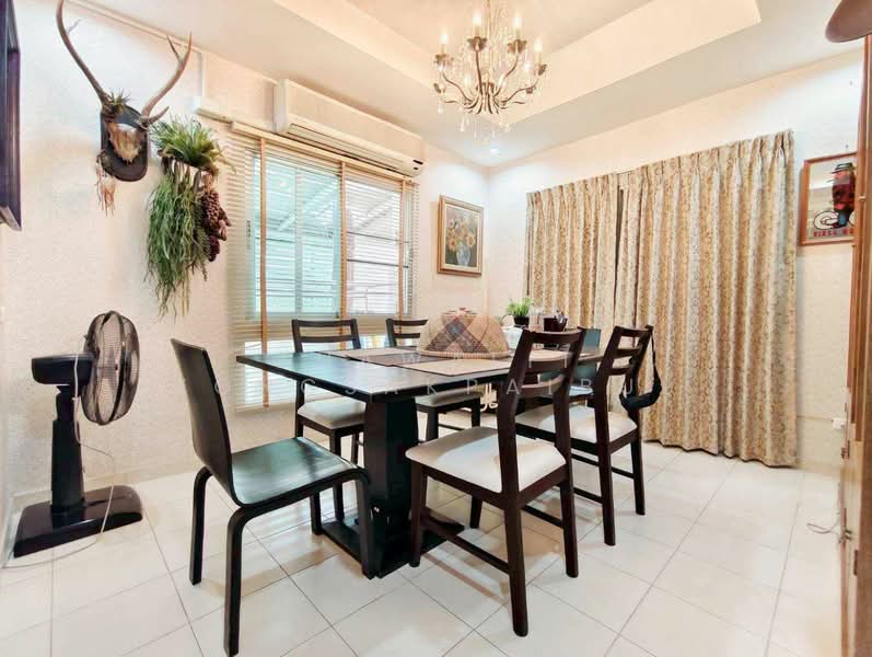 Prueklada Rangsit Klong 4, Pathum Thani, Sawai Pracharat Road, Lat Sawai, Lam Luk Ka, Pathum Thani, 4 Bedrooms, 250 sqm, Single Detached House For Sale, by CHAWALIT KONGSAKPAIBUL, 500252179 - DDproperty.com