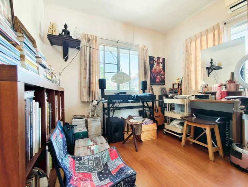 Prueklada Rangsit Klong 4, Pathum Thani, Sawai Pracharat Road, Lat Sawai, Lam Luk Ka, Pathum Thani, 4 Bedrooms, 250 sqm, Single Detached House For Sale, by CHAWALIT KONGSAKPAIBUL, 500252179 - DDproperty.com