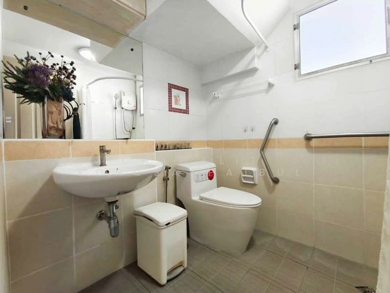 Prueklada Rangsit Klong 4, Pathum Thani, Sawai Pracharat Road, Lat Sawai, Lam Luk Ka, Pathum Thani, 4 Bedrooms, 250 sqm, Single Detached House For Sale, by CHAWALIT KONGSAKPAIBUL, 500252179 - DDproperty.com