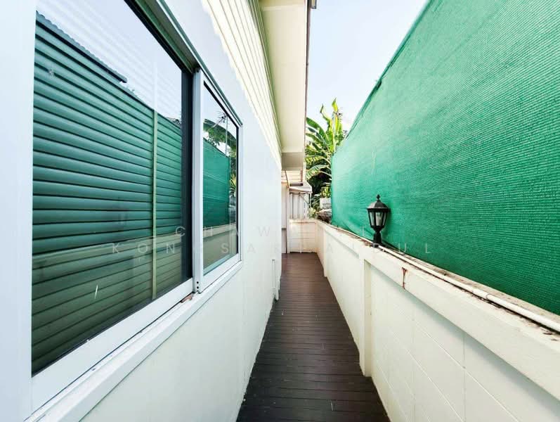 Prueklada Rangsit Klong 4, Pathum Thani, Sawai Pracharat Road, Lat Sawai, Lam Luk Ka, Pathum Thani, 4 Bedrooms, 250 sqm, Single Detached House For Sale, by CHAWALIT KONGSAKPAIBUL, 500252179 - DDproperty.com