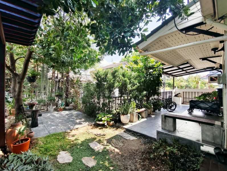 Prueklada Rangsit Klong 4, Pathum Thani, Sawai Pracharat Road, Lat Sawai, Lam Luk Ka, Pathum Thani, 4 Bedrooms, 250 sqm, Single Detached House For Sale, by CHAWALIT KONGSAKPAIBUL, 500252179 - DDproperty.com