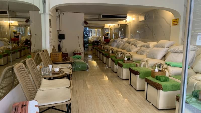 5-storey commercial building in Pratunam, Bangkok, Thanon Phaya Thai, Ratchathewi, Bangkok, , 300 sqm, Shophouse For Sale, by Piyawan Manitkoon, 500252193 - DDproperty.com