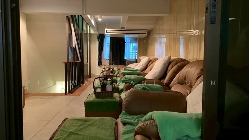 อาคารพาณิชย์ 6 ชั้น ทำเลทอง เพชรบุรี 15, กรุงเทพ, ถนนพญาไท, ราชเทวี, กรุงเทพ, 300 ตร.ม., ตึกแถว-อาคารพาณิชย์ ขาย, โดย Piyawan Manitkoon, 500252193 - DDproperty.com