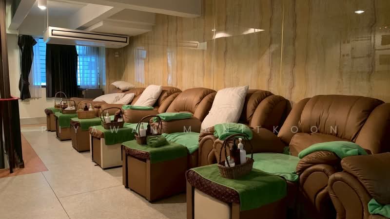 อาคารพาณิชย์ 6 ชั้น ทำเลทอง เพชรบุรี 15, กรุงเทพ, ถนนพญาไท, ราชเทวี, กรุงเทพ, 300 ตร.ม., ตึกแถว-อาคารพาณิชย์ ขาย, โดย Piyawan Manitkoon, 500252193 - DDproperty.com