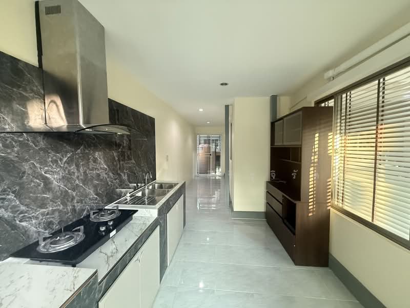 The Plant Estique Pattanakarn 38, Bangkok, Soi Pattanakarn 38, Suan Luang, Suan Luang, Bangkok, 3 Bedrooms, 167 sqm, Single Detached House For Rent, by มนัสนันท์ สิริรุจิรัตน์, 500252212 - DDproperty.com