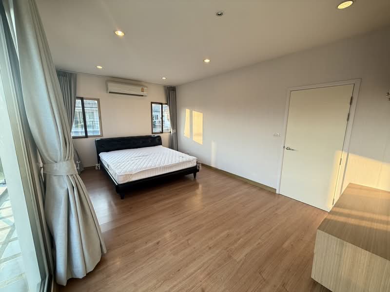 The Plant Estique Pattanakarn 38, Bangkok, Soi Pattanakarn 38, Suan Luang, Suan Luang, Bangkok, 3 Bedrooms, 167 sqm, Single Detached House For Rent, by มนัสนันท์ สิริรุจิรัตน์, 500252212 - DDproperty.com