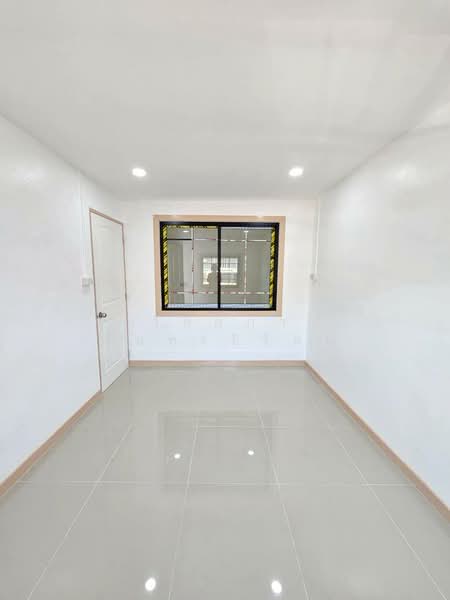 Baan Pruksa 3 Soi Watlatpladuk, Nonthaburi, Bang Khu Rat, Bang Bua Thong, Nonthaburi, 3 Bedrooms, 102 sqm, Townhouse For Sale, by วัลลภา จันทร์ชิรัตน์, 500252217 - DDproperty.com
