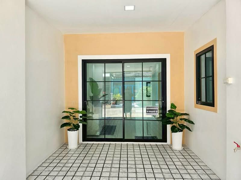 Baan Buathong 4 : บ้านบัวทอง 4, นนทบุรี, ถ.บ้านกล้วย-ไทรน้อย, พิมลราช, บางบัวทอง, นนทบุรี, 102 ตร.ม., ทาวน์เฮ้าส์ ขาย, โดย วัลลภา จันทร์ชิรัตน์, 500252220 - DDproperty.com