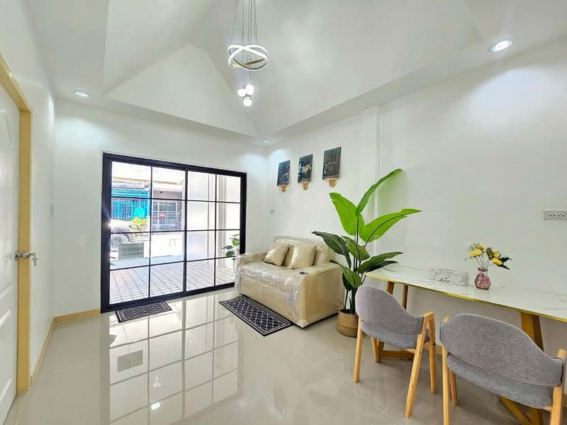 Baan Buathong 4 : บ้านบัวทอง 4, นนทบุรี, ถ.บ้านกล้วย-ไทรน้อย, พิมลราช, บางบัวทอง, นนทบุรี, 102 ตร.ม., ทาวน์เฮ้าส์ ขาย, โดย วัลลภา จันทร์ชิรัตน์, 500252220 - DDproperty.com